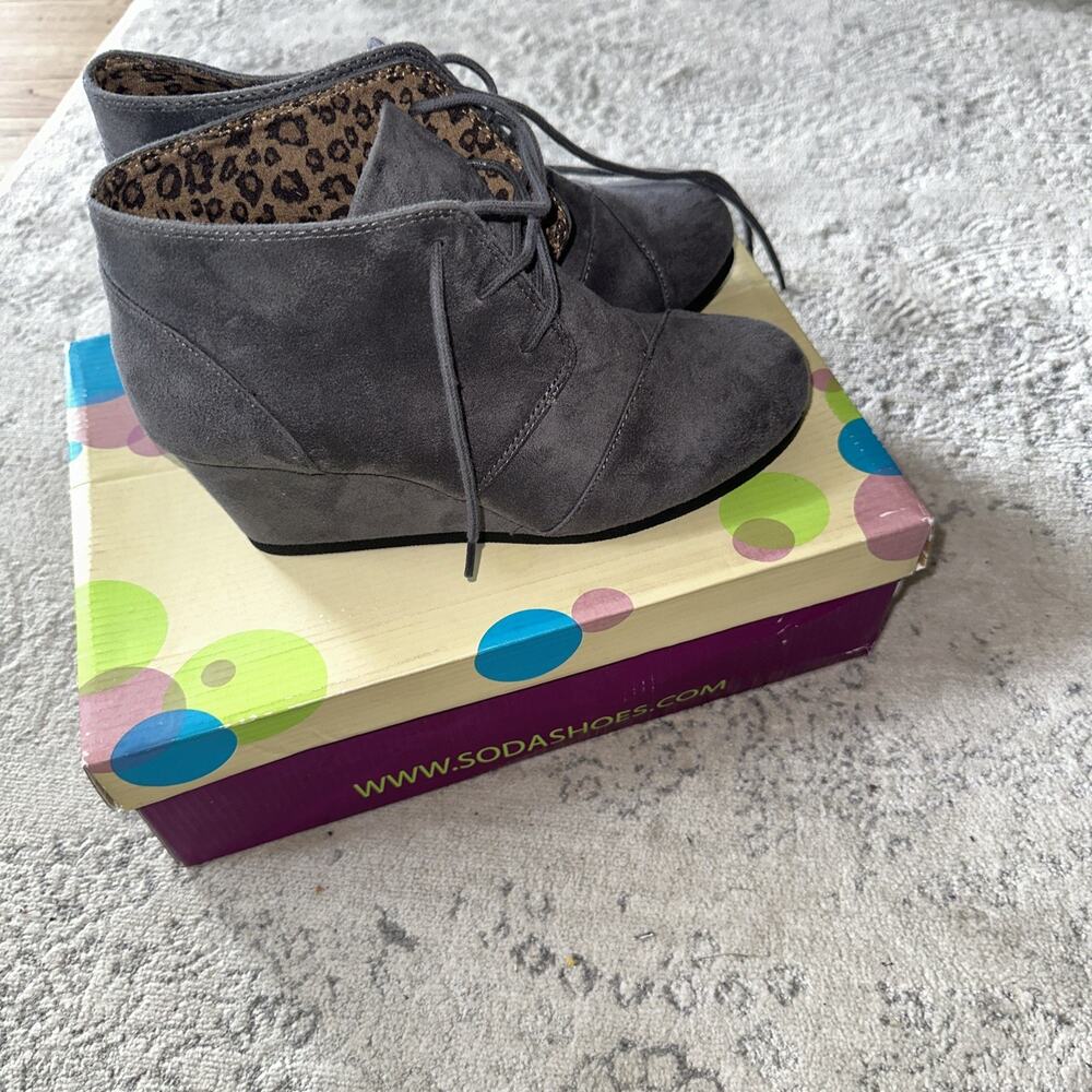 Soda REX ~ Women Lace Up Rounded Toe Low Wedge Ankle Bootie Grey Charcoal NIB 8